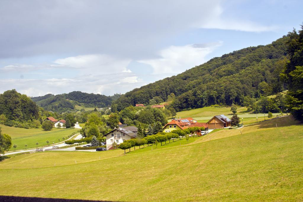 Tourist Farm Mraz Vila Podčetrtek Exterior foto