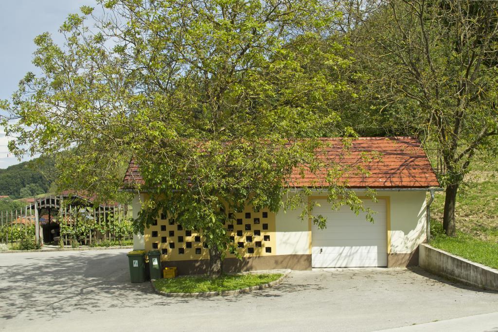 Tourist Farm Mraz Vila Podčetrtek Exterior foto